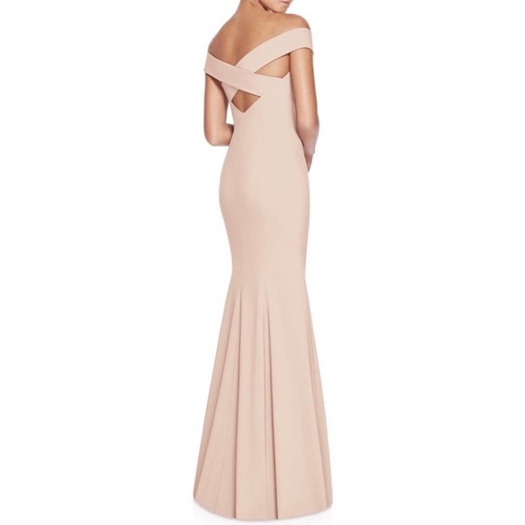 DRESSY COLLECTION VIVIAN DIAMOND V-NECK OFF SHOULDER FRONT SLIT GOWN. SIZE 4 REG - Picture 2 of 8